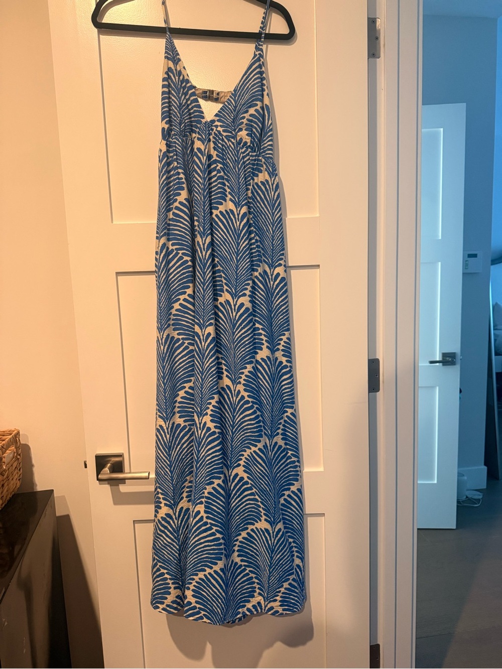 Abercrombie Blue & White Patterned Clasped Back Dress - Picture 5 of 5